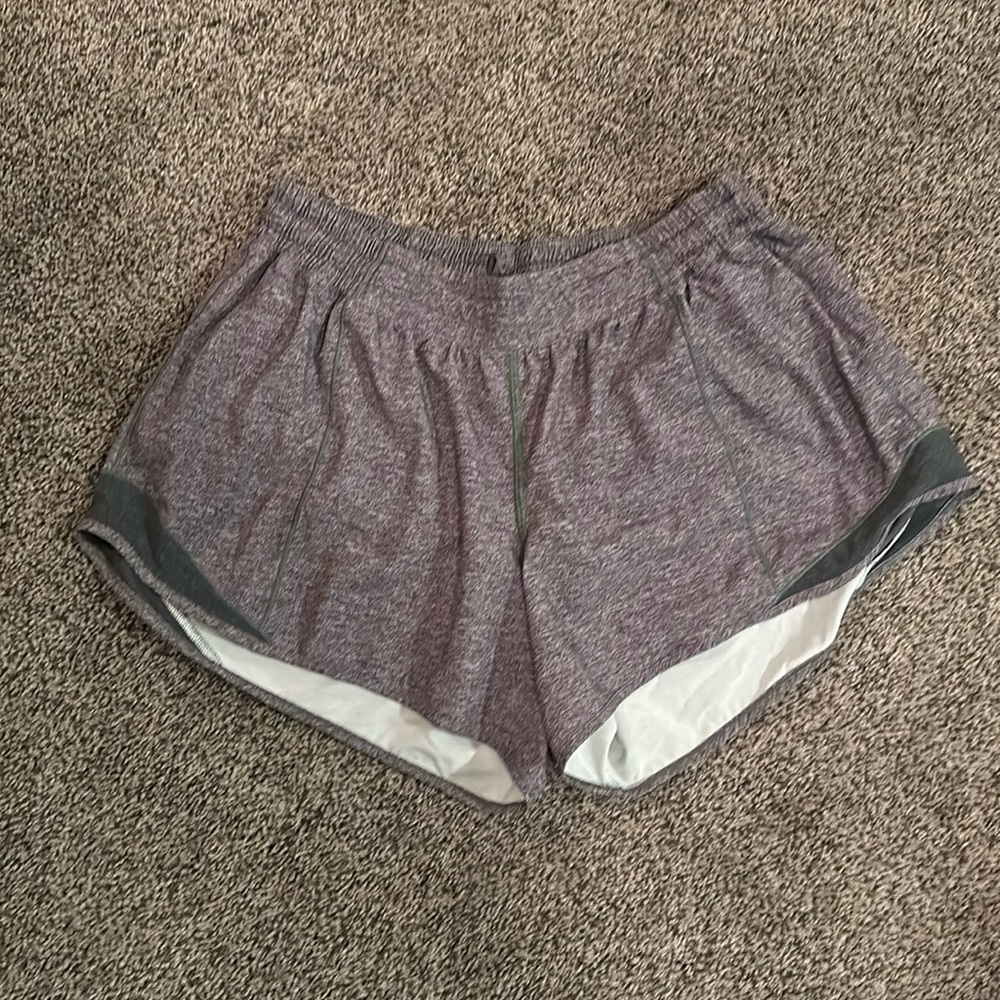 Lululemon hotty hot 3 in low rise shorts size 12